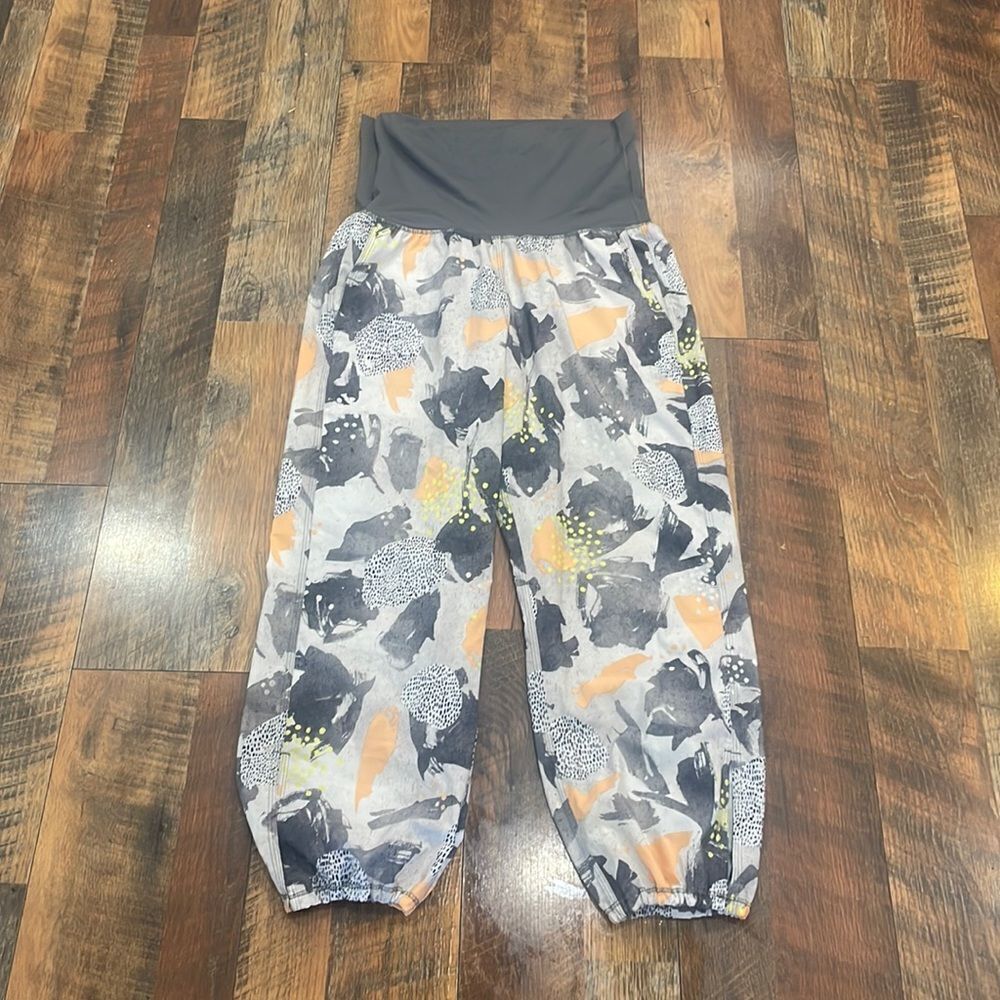 Lululemon pants 6 (3750)